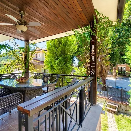 Villa Holiday Villa In Terrace Life