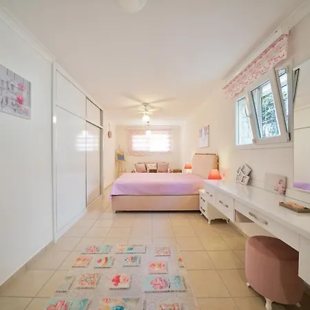 Holiday Villa In Terrace Life Villa